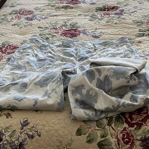 Chico's SIZE 2 R CARGO PANTS .LIKE NEW COLORS GRAY,PALE GREEN ,LIGHT DUSTY ROSE